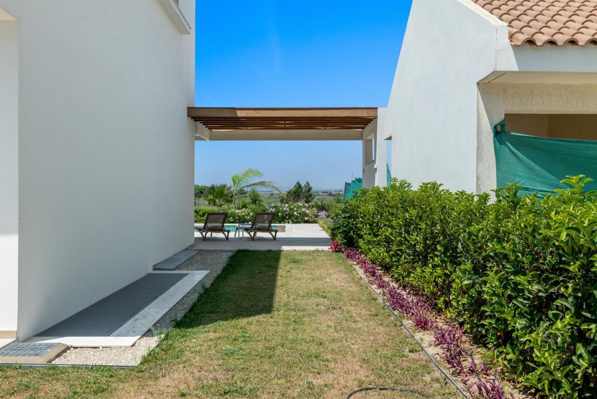 Serenity Waves Villa 17 Larnaca Eksteriør billede