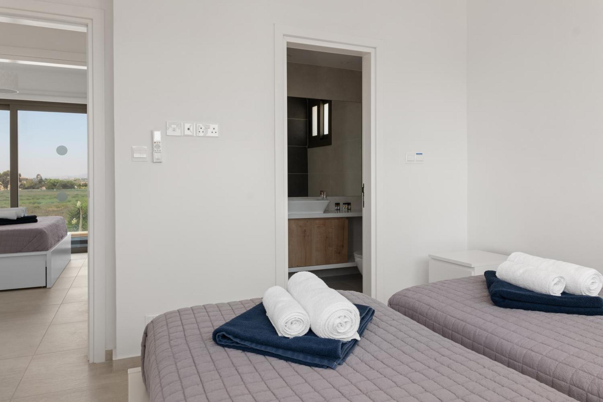 Serenity Waves Villa 17 Larnaca Eksteriør billede